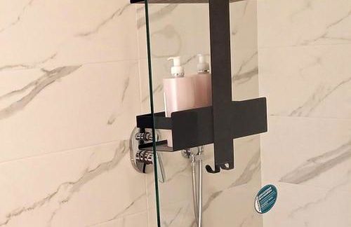 Lake Como Retreat,AC,pool,EV car - Foto 14