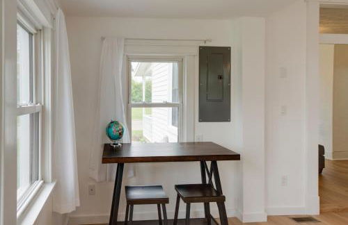 Modern Family Home in Mason with Backyard and Fire Pit - Foto 7