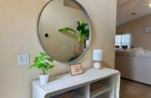 4701-Lake Berkley villa- Renovated 3 bed - Foto 2