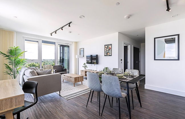 Sleek and Stylish 9th Floor Apartment - Foto 8