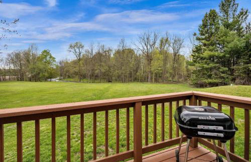 Serene Riverside Retreat home - Foto 6