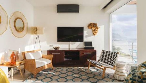 Beautiful Holiday Apartment Overlooking the Beach Modoco - Foto 4, Zimmer