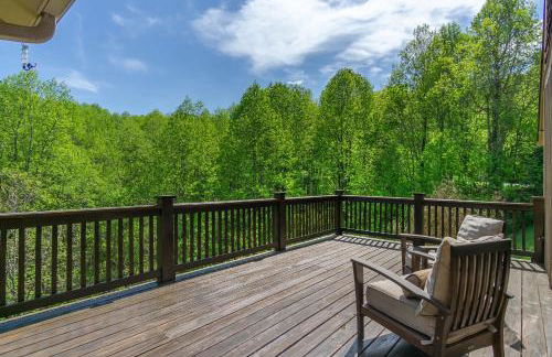 Fireside Retreat Hot Tub, Game Area, Fire Pit & Mountaintop Views! - Foto 30