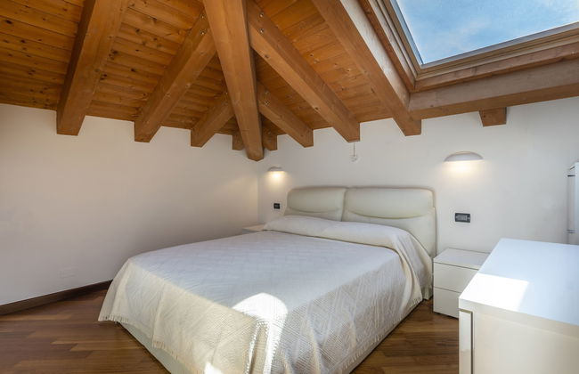 New Deal - APT with Terrace & Jacuzzi - Foto 4