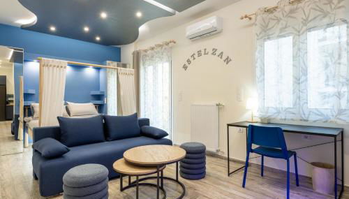 EstelZan Apartment - Photo 1, wardrobe