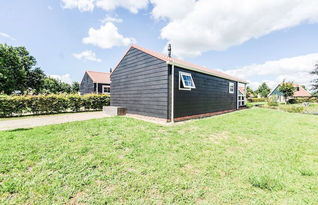 Glamping With Veranda Over Water - Photo 23