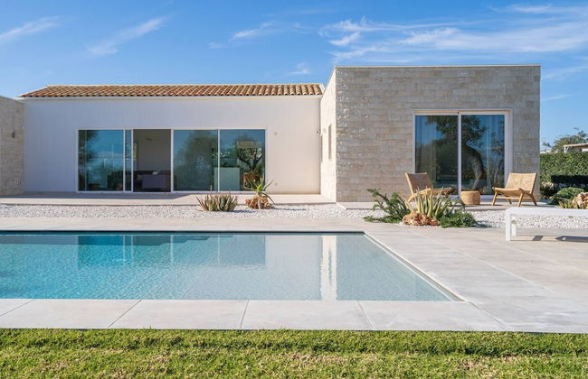 Villa Ophelia Stunning Pool - Photo 1