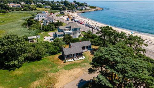 Steps to North Hampton Beach Cottage with Deck! - Foto 1