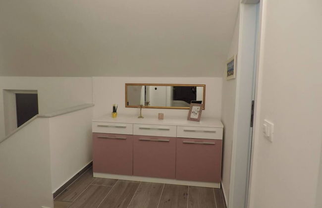 Luxurious 2-bed Appartment in Mandre With Pool - Foto 27