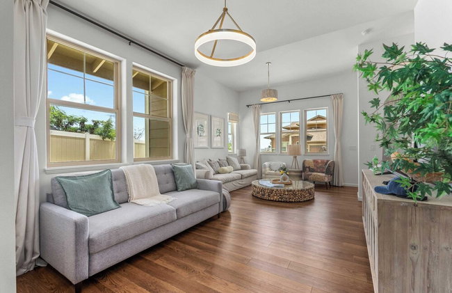 Makaha Villa by Avantstay Mountain + Ocean Views - Photo 15