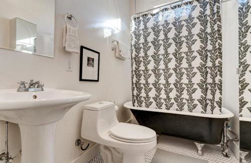 Uptown 3BR w Fenced Yard Near Magazine - Photo 20