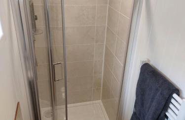 The Den - Modern cabin with wood burning stove - Foto 17