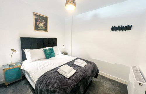 The County Staycation - Photo 3