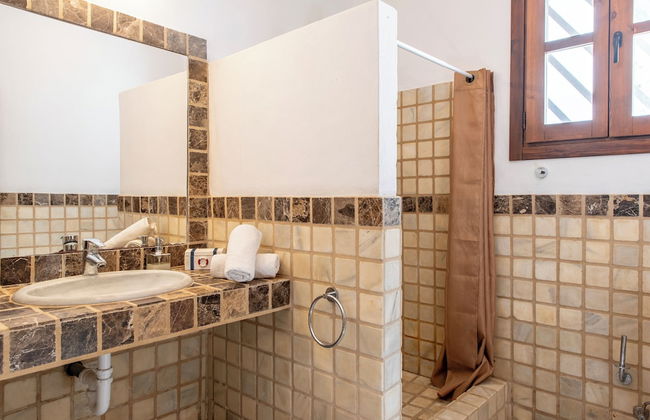 San Josep 6-bed Villa, Sleeps 14, Pool & Sea View - Photo 16