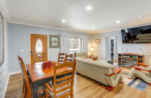 7 Mi to Cedar Point Retreat with Hot Tub and Gazebo - Foto 7