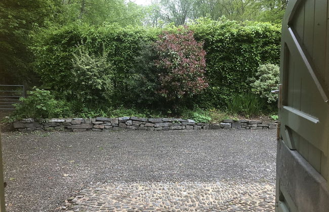 Idyllic Location, Stunning Views, Relax & Refresh in Peace & Comfort - Photo 29