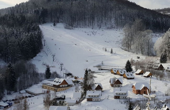 Inviting Villa With Warm Ambience - Photo 34