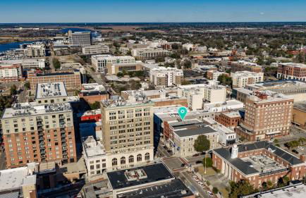 Luxe 220 Suite 2 - Photo 61