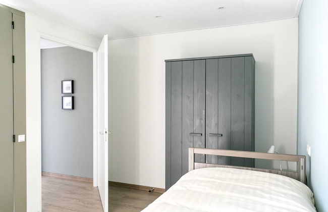 Bungalow in Netherlands With Garden Terrace - Photo 2