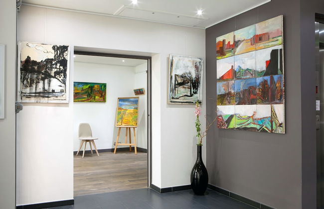 Serotel Suites - Photo 27