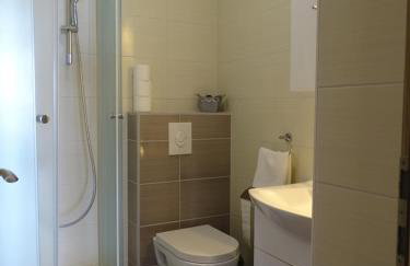 ON THE BEACH 4-pax Apartment A2 with a terrace & sea view - Photo 13