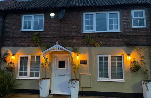 2 Bed Cosy Cottage - Central Bawtry - High End Furnishings - Foto 1