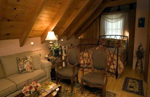 Family Cabin Vacation Getaway with Waterfall Views in Northwest Arkansas - Foto 7