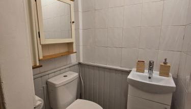 Comfy Semi-Central Stay near Entertainment Park - Foto 4