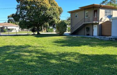 Close to everything! Perfect basecamp for WPB - Foto 10