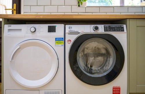 Beautiful 2 Bedroom House in Atherton, Free Parking - Foto 25