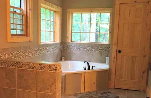 Cozy Vacation Rental for 10 with a Fire Pit in Jim Thorpe, Pennsylvania - Photo 5