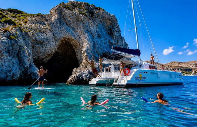 Rodas : Crucero en catamarán de 3 horas a Anthony Quinn, Ladiko & Afandou - Foto 5