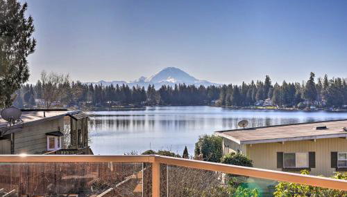 Stunning Kent Lake House with Private Dock! - Foto 2