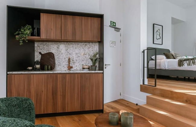 Stylish Apartment in the Heart of Antwerp - Photo 2