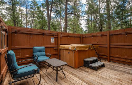 Roadrunner - Cozy Cabin - Whirlpool and Hot Tub - Foto 16