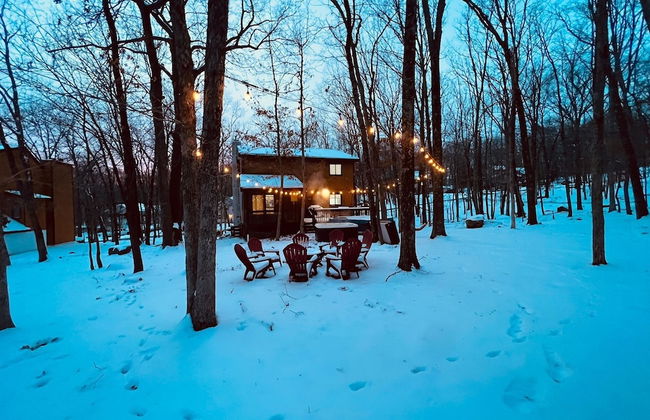 4BD Family Cottage in Pocono Forest W Private Pool & Hot-tub by RedAwning - Foto 41