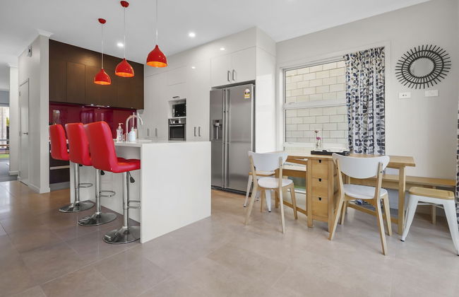 Modern 3BR Family House - Yard & Big TV - Foto 12