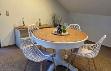 Heimathafen - große Ferienwohnung - WLAN - Parkplatz - 2 Schlafzimmer - Nähe Saarlouis - Foto 1