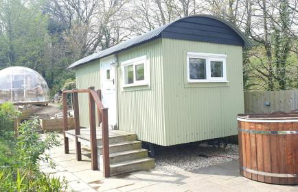 Luxury Coastal Shepherds Hut with hot tub, dining dome & a 5 Minute Walk to Pubs and Village - Foto 9