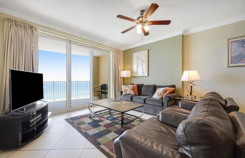 PARKING INCLUDED-Beachfront 2BD Ocean Villa! Gorgeous Amenities, Private Complex - Photo 7