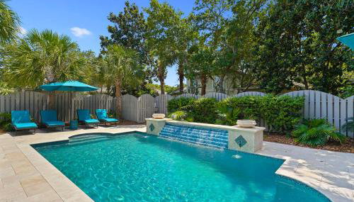 Tropical Dreams by the Sea - Vacation Home with Private Pool & Close Proximity to Beach - Foto 3