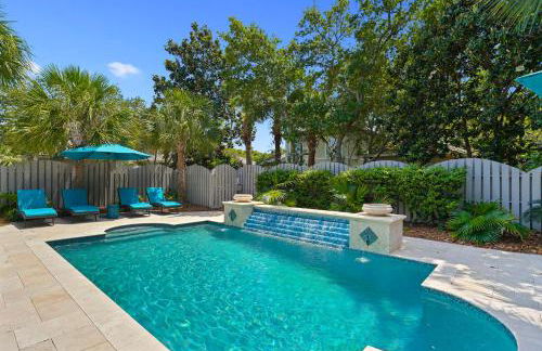 Tropical Dreams by the Sea - Vacation Home with Private Pool & Close Proximity to Beach - Foto 3