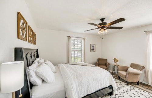 Van Vacation Retreat with Private 300-Acre Lake! - Photo 15