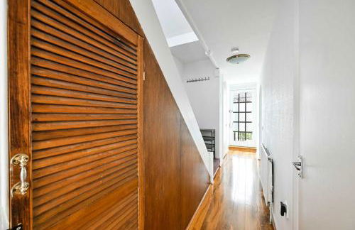 Spacious 5-Bedroom Family Home in Greenwhich - Foto 10