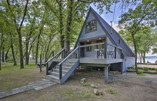 Lake Pepin Cottage with Decks and Private Beach! - Foto 1