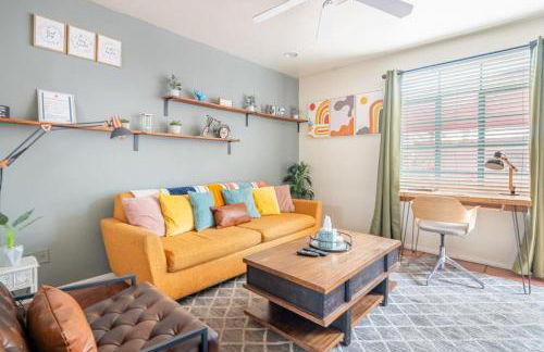 Vibrant 2BR DT Living, Stylish & Serene Stay - Foto 1