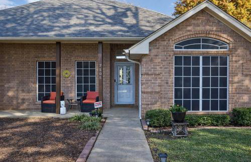 DFW Family Fun Retreat Game Room Pool Table Air Hockey Arcade Work Space Grill BBQ Firepit - Foto 69