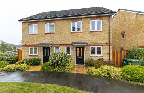 Heathrow House with Parking - Sleeps 5 near M25, Virginia Water, Thorpe Park & Legoland, Mid To Long Term Bookings Welcome - Foto 5