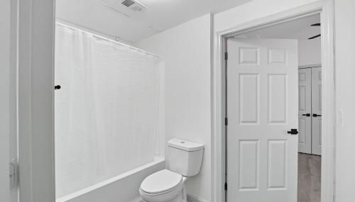 Contemporary 2BR2BA with Great Amenities - Foto 5