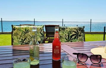 Apartments Nicolas - Beach & Sea 10m away - Amazing sea view! - Photo 4